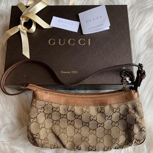 Gucci cosmetic case with interlocking G